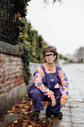 Alternative view of Loose Sweat - flowers orange